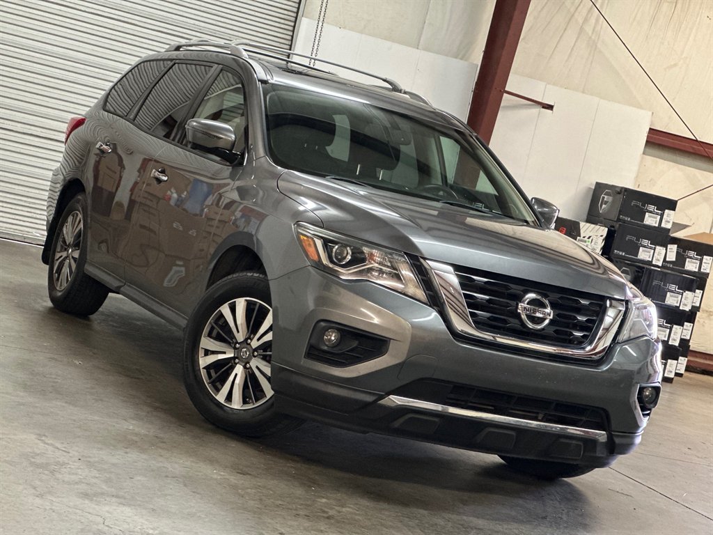 Used 2017 Nissan Pathfinder SL with VIN 5N1DR2MN2HC650382 for sale in Dawsonville, GA